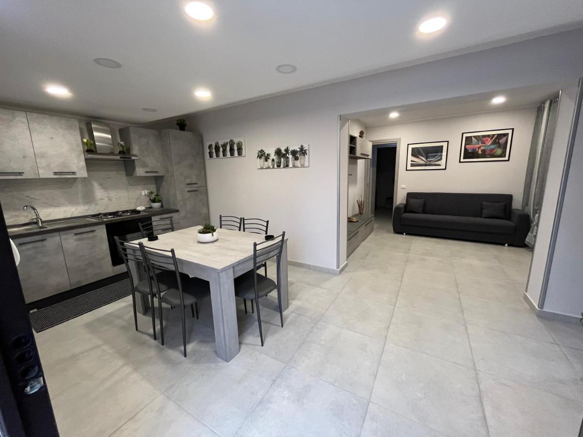 Ferienwohnung Baciati Dal Sole Catania Exterior foto